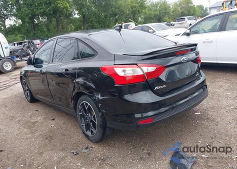 2013 Ford Focus Se z USA, uszkodzony, nr VIN 1FADP3F2XDL117375